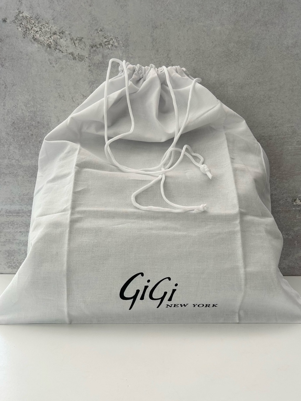 GiGi New York Drawstring Dust Cover Bag 16.75 x 18.5